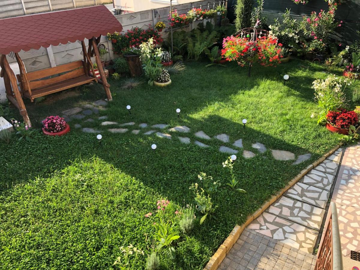 Doi Bujori Lägenhet Alba Iulia Exteriör bild